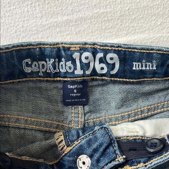 Gap Girls’ Distressed Denim Miniskirt - Picture 3 of 3